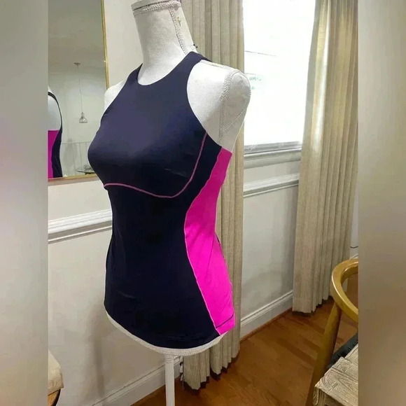 Lululemon Spin It To Win It TankIn Black Swan/ Raspberry Size 6 - Picture 2 of 9
